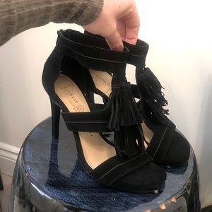 NWOT Chinese Laundry -Black Suede Tassel open toe